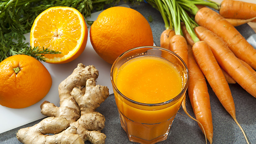 Slowjuice mit Karotten und Orangen